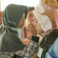 tak-hanya-wanita-dewasa-anak-anak-pun-ahli-di-dunia-makeup