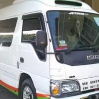 isuzu-elf--si-raja-mobil-travel