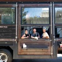 keren-truck-ini-diubah-jadi-restoran-mewah-berjalan