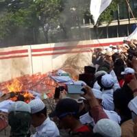 imbas-bakar-bendera-pdip-fpi-siaga-i-jihad-qital