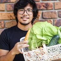 hikmah-kena-lockdown-belajar-berkebun-di-rumah-menghindari-stress