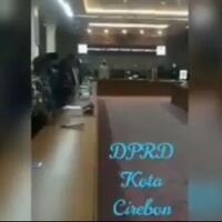 viral-video-anggota-dprd-cirebon-tolak-baca-sumpah-jabatan-lawan-khilafah