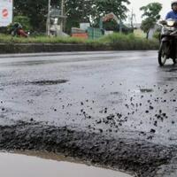 tau-gak-sih-kita-bisa-nuntut-pemerintah-loh-kalau-ngebiarin-jalanan-rusak