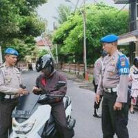 polisi-melanggar-lalu-lintas-lalu-siapa-yang-nilang