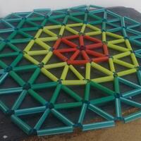 diy-ramah-lingkungan-daur-ulang-sedotan-bekas-menjadi-taplak-meja-warna-warni