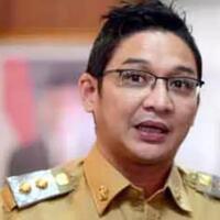 penampilan-rambut-wakil-walikota-ini-menjadi-sorotan-kenapa
