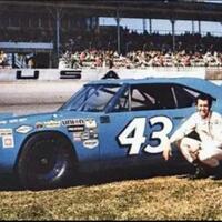 plymouth-superbird-mobil-legendaris-nascar-wujud-asli--the-king--dari-film-cars