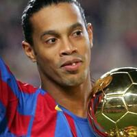 akhirnya-ronaldinho-keluar-penjara-tapi-berulah-lagi-bikin-party-bareng-model