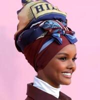 tommy-hilfiger-meluncurkan-koleksi-hijab-pertama