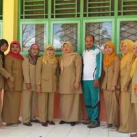 profesi-profesi-ini-memiliki-manfaat-yang-positif--namun-minim-penghargaan