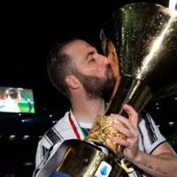 nasib-gonzalo-higuain-dari-pemecah-rekor-sampai-pemain-terbuang