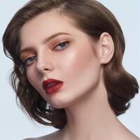 sista-pilih-hanya-pakai-lipstik-atau-alis-saat-buru---buru