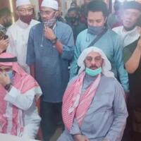 syekh-ali-jaber-saya-tak-terima-bila-penusuk-dianggap-gila-dia-terlatih