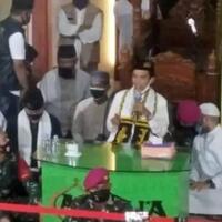 ustaz-abdul-somad-dikawal-ketat-tni-saat-berdakwah-di-lampung