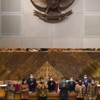 omnibus-law-disahkan-begini-respons-pengusaha