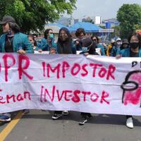 5-potret-unik-saat-mahasiswa-demo-ruu-cipta-kerja-kreatif