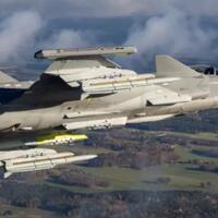 jas-39-gripen-pesawat-multiperan-generasi-4-dari-swedia