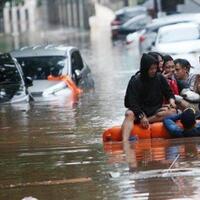 antisipasi-banjir-pemprov-dki-siagakan-280-perahu-karet