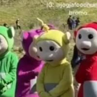 dulu-diajak-kini-badut-teletubbies-bromo-cuma-melongo-lihat-turis-berfoto