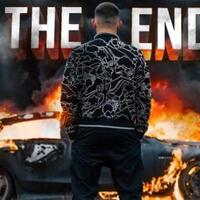 heboh-kesal-youtuber-ini--bakar--mobil-mewah-untuk-konten