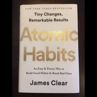 review-atomic-habits-bangun-kebiasaan-kecil-dan-rasakan-hasilnya