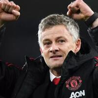 fans-manchester-united-tetapkan-pilihan-oleout-atau-pilih-pogbaout