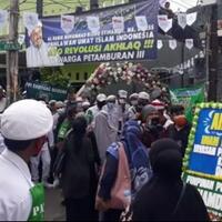 netizen-bandingkan-nu-dengan-fpi-gus-sahal-jamaah-nu-bukan-pengangguran
