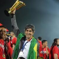 6-pelatih-asing-yang-rasakan-juara-era-liga-indonesia-hingga-liga-1