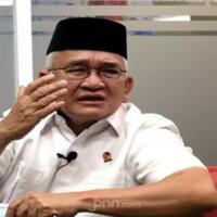 menurut-bang-ruhut-bu-susi-cuma-koar-koar