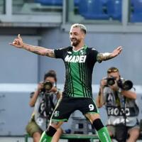 profil-francesco-caputo-ujung-tombak-semenjana-yang-buat-terpana