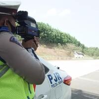 jangan-asal-kebut-gan-tol-cipali-sekarang-punya-speed-gun