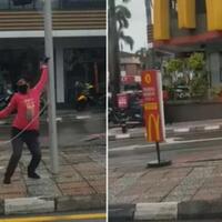 heboh-demi-gaet-pembeli-pegawai-mcd-joget-di-pinggir-jalan