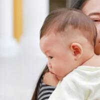 stranger-anxiety-alasan-bayi-menangis-saat-berinteraksi-dengan-orang-baru