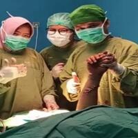 viral-dokter-di-palu-berhasil-menyambungkan-kembali-tangan-korban-gigitan-buaya