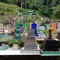 seberapa-sering-anda-berziarah-kubur-ibu-bapak