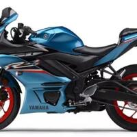 model-terbaru-yamaha-r25-baru-dirilis-meski-gak-singkron-tapi-yang-ini-keren