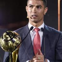 kalahkan-messi-ronaldo-menjadi-pesepakbola-terbaik-abad-ini-sudah-layak