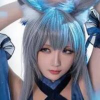biru-biru-bikin-adem-sosok-coser-cantik-yang-berdandan-ala-shinano-dari-azur-lane