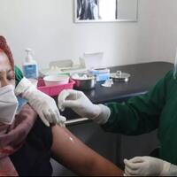 tenaga-kesehatan-di-solo-ngeluh-efek-samping-vaksin-sinovac