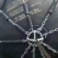bola-hitam-besar-bertuliskan--yokohama-50kpa--ditemukan-di-pantai-bintan