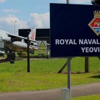 wanita--semi-naked--di-dalam-lemari-teknisi-royal-navy-diduga-sebagai-chinese-spy