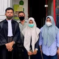 gara-gara-tulisan-dokter-di-resep-tak-jelas-dua-pegawai-apotek-diseret-ke-pengadilan