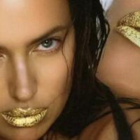 masker-bibir-dari-emas-buatan-irina-shayk-harganya-cuma-rp-18-juta-aja