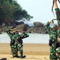 latihan-tni-makan-tokek-dan-ular-di-kritisi-prabowo-pun-kena-imbasnya