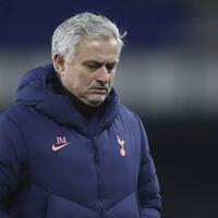 peforma-hotspur-jeblok-layakah-pelatih-ini-jadi-pengganti-mourinho
