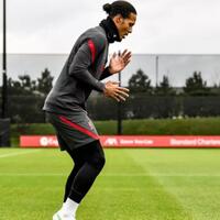 apakah-virgil-van-dijk-segera-memperkuat-liverpool-lagi-pertanyaan-atau-harapan