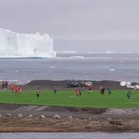 terpendek-di-dunia-kompetisi-sepakbola-di-greenland-hanya-7-hari