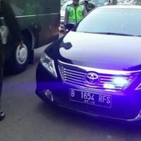 catat-mobil-berpelat-nomor-rfs-rfd-rfu-cs-pakai-rotator-sirine-bukan-prioritas