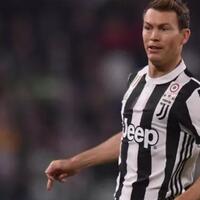 stephan-lichtsteiner-dari-sepakbola-beralih-ke-tukang-jam-tangan