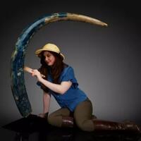 langka-gading-mammoth-berwarna-biru-dilelang-tertarik